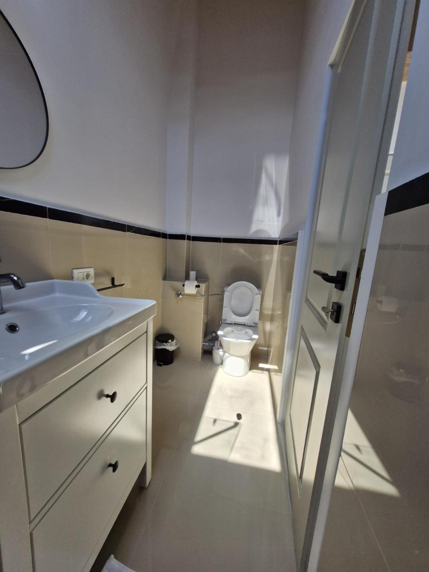 Small Attic With Private Bathroom Bukarest